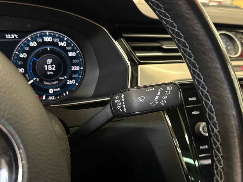 VOLKSWAGEN Passat 2017