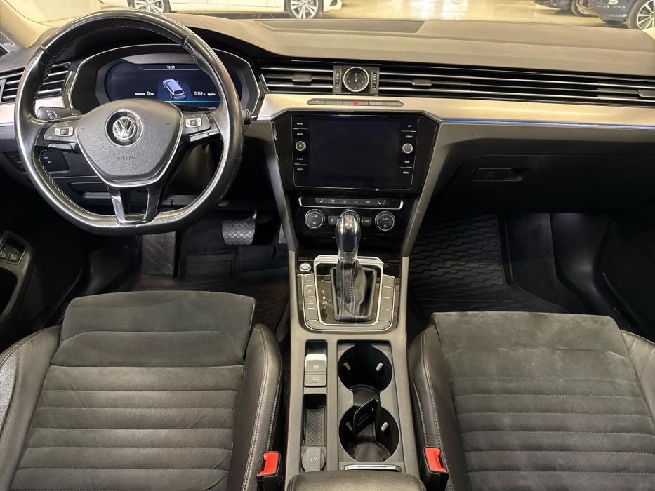 VOLKSWAGEN Passat 2017