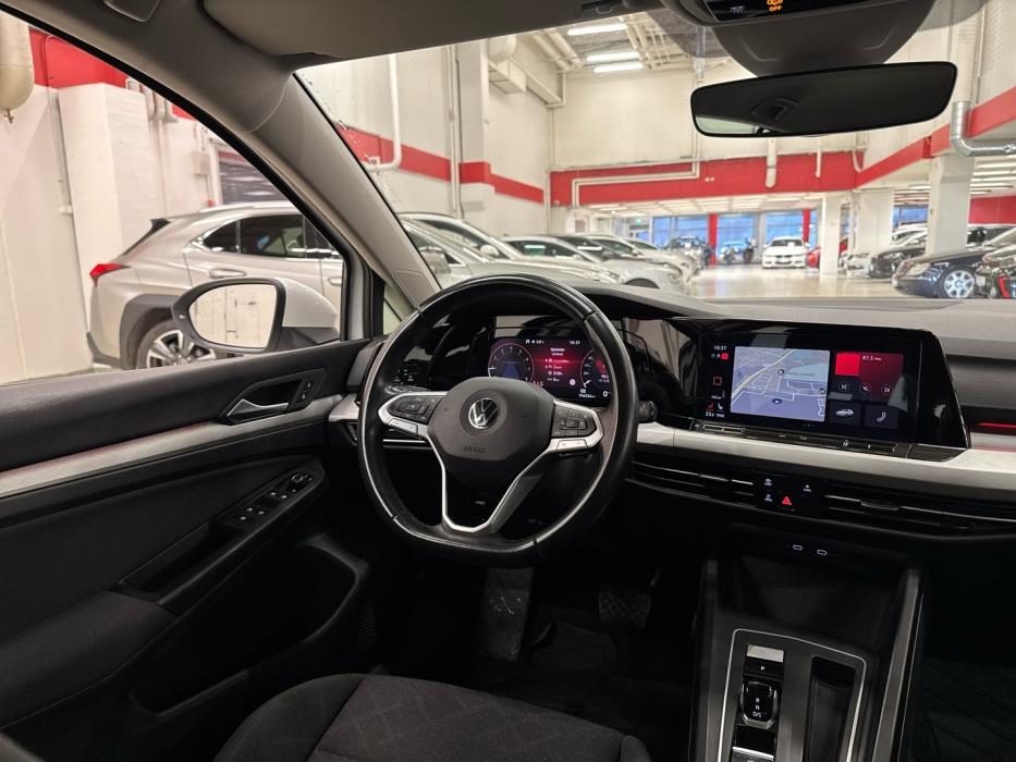 VOLKSWAGEN Golf 2021