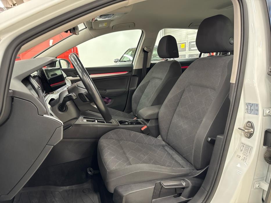 VOLKSWAGEN Golf 2021