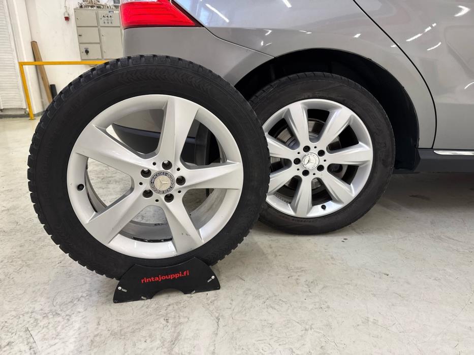 MERCEDES-BENZ ML 2012