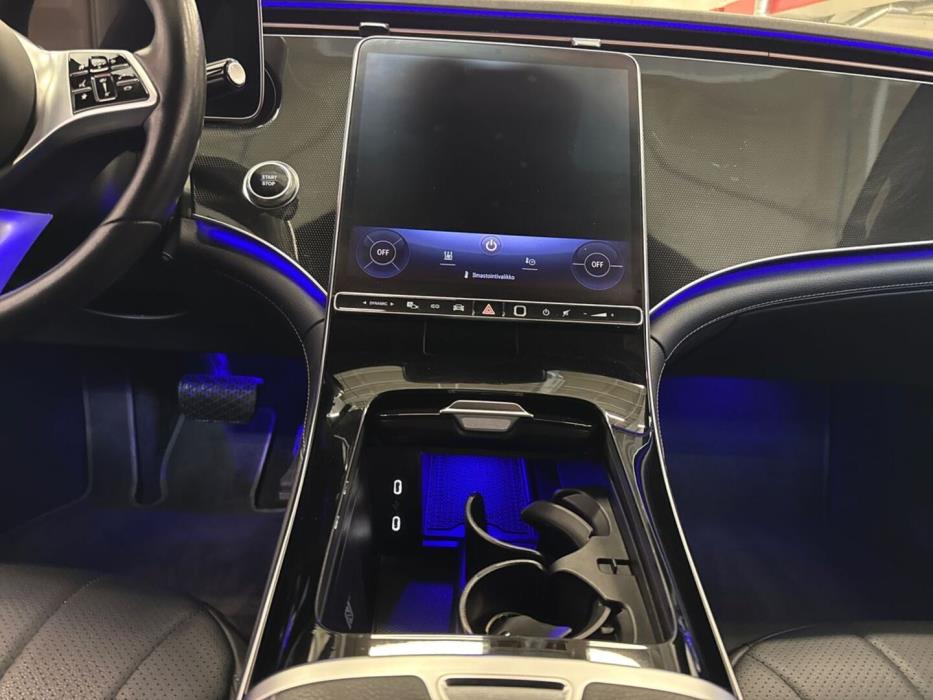 MERCEDES-BENZ EQE 2023