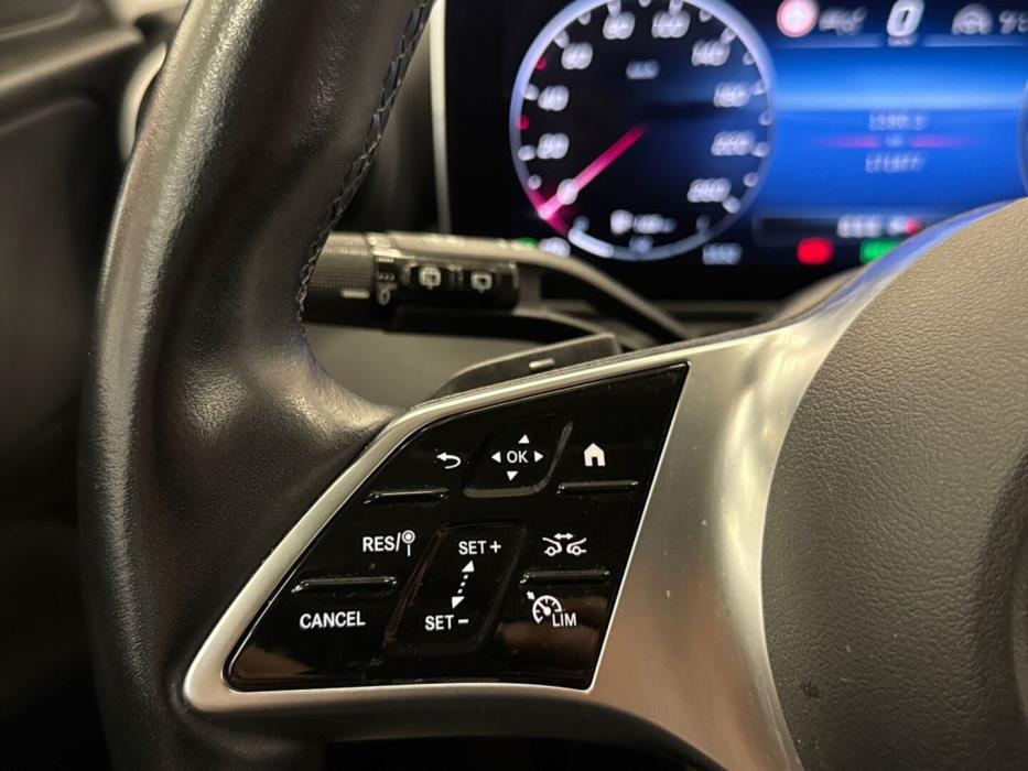 MERCEDES-BENZ C 2022