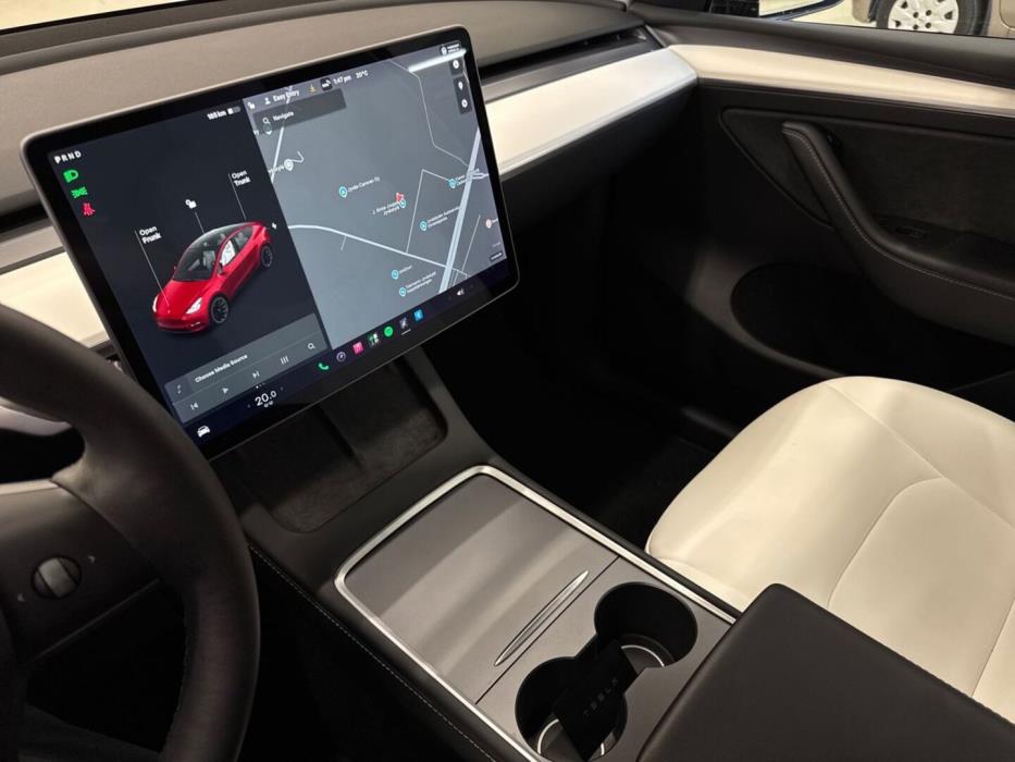 TESLA Model Y 2021