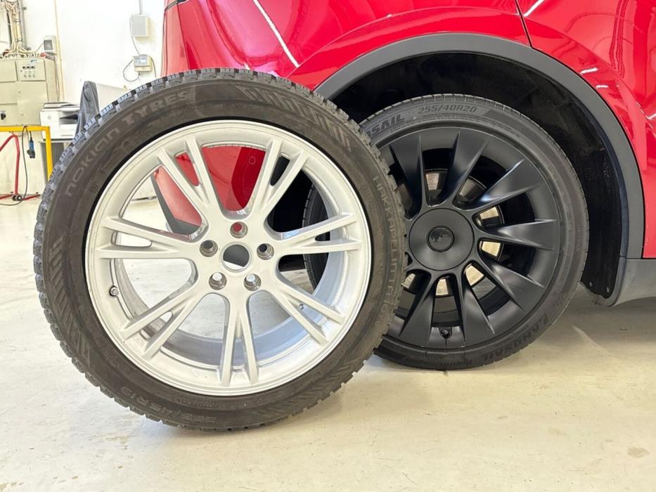 TESLA Model Y 2021