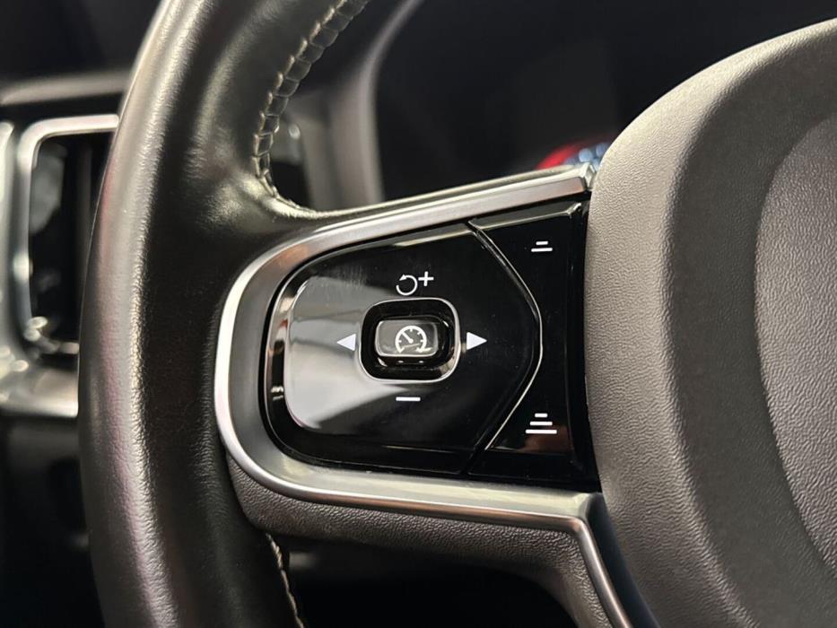 VOLVO V60 2020