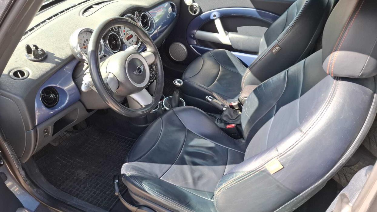 MINI Cooper 2004