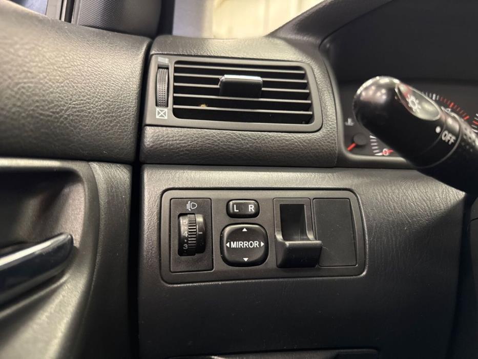 TOYOTA Corolla 2003