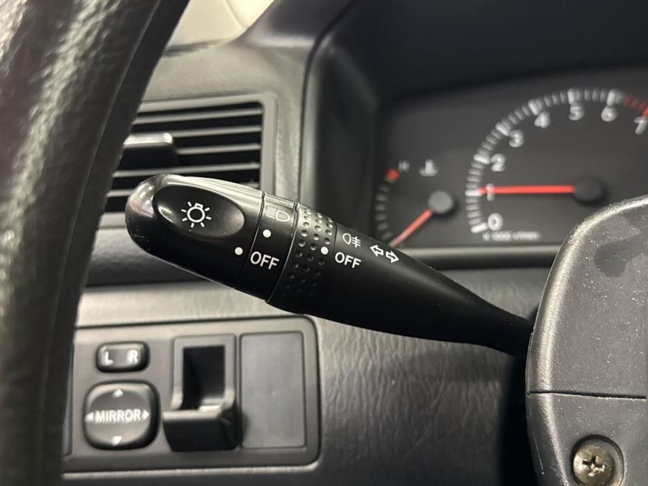 TOYOTA Corolla 2003
