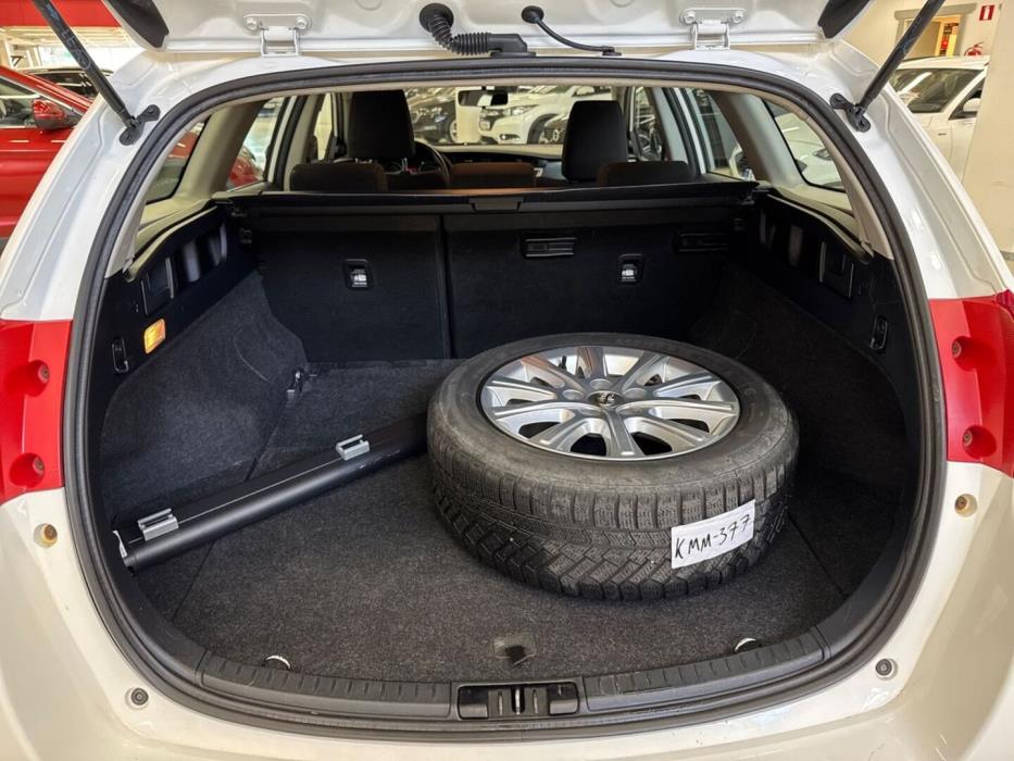 TOYOTA Auris 2014