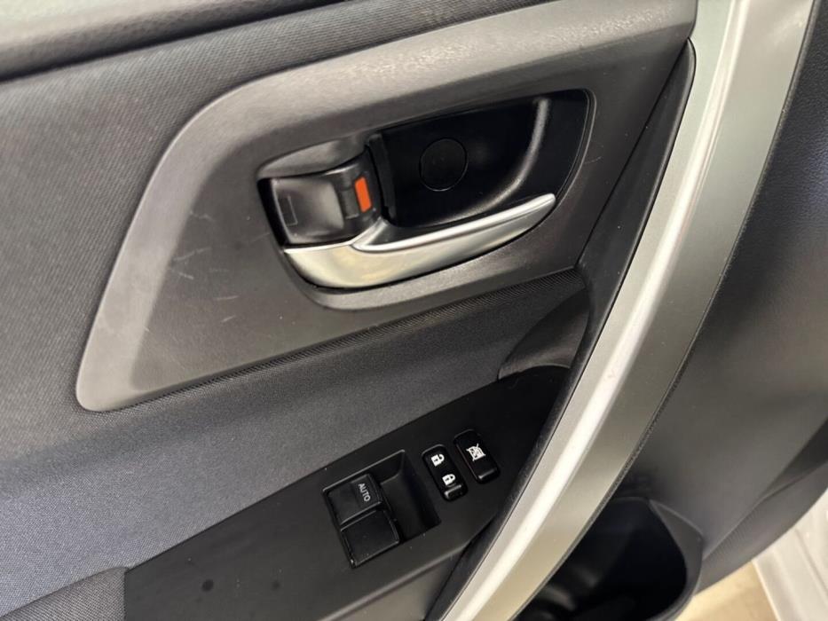 TOYOTA Auris 2014
