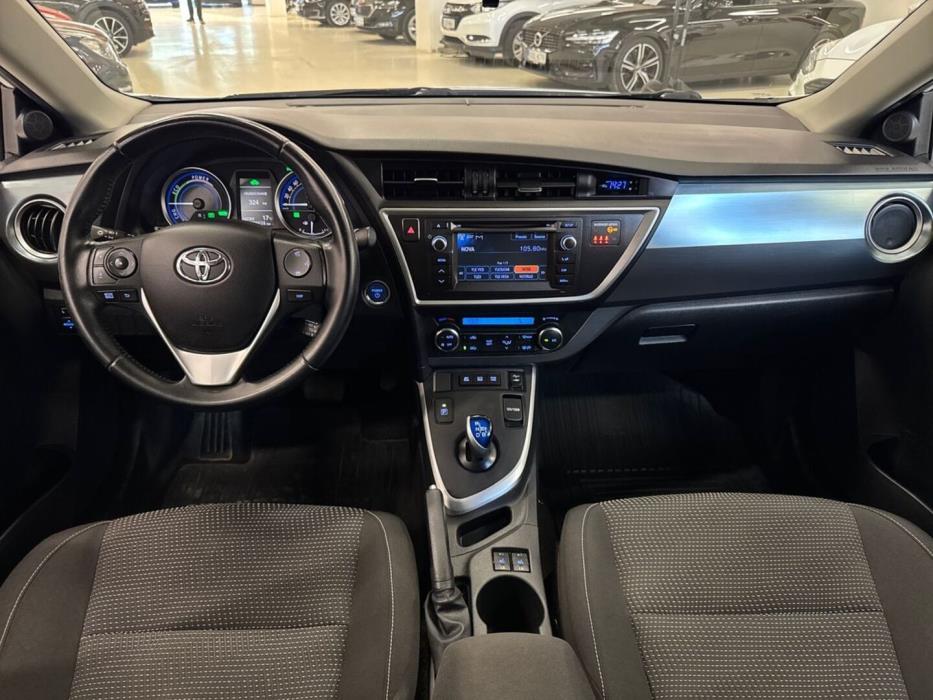TOYOTA Auris 2014