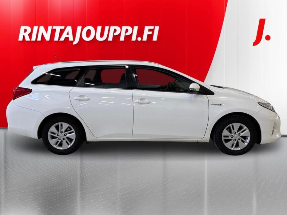 TOYOTA Auris 2014