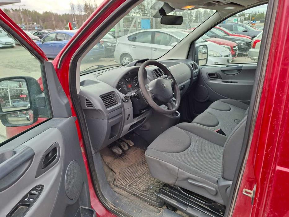 PEUGEOT Expert 2012