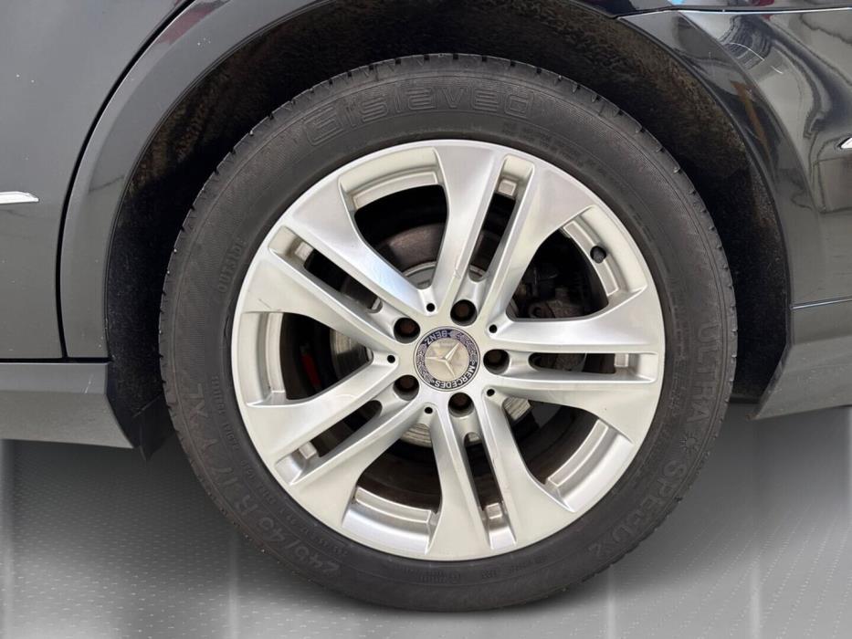 MERCEDES-BENZ E 2012