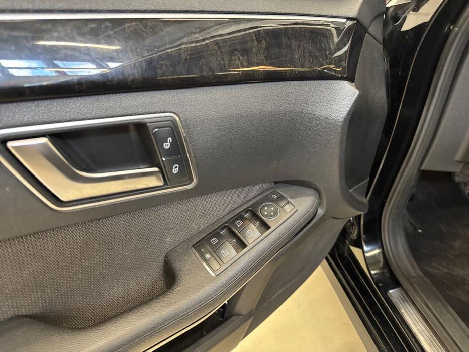 MERCEDES-BENZ E 2012