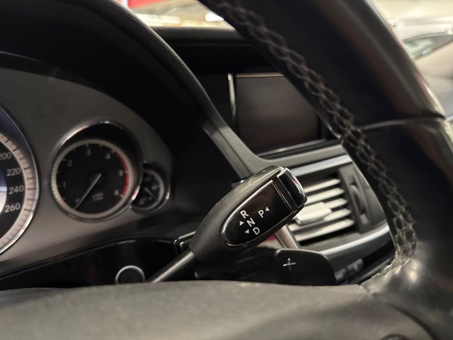 MERCEDES-BENZ E 2012