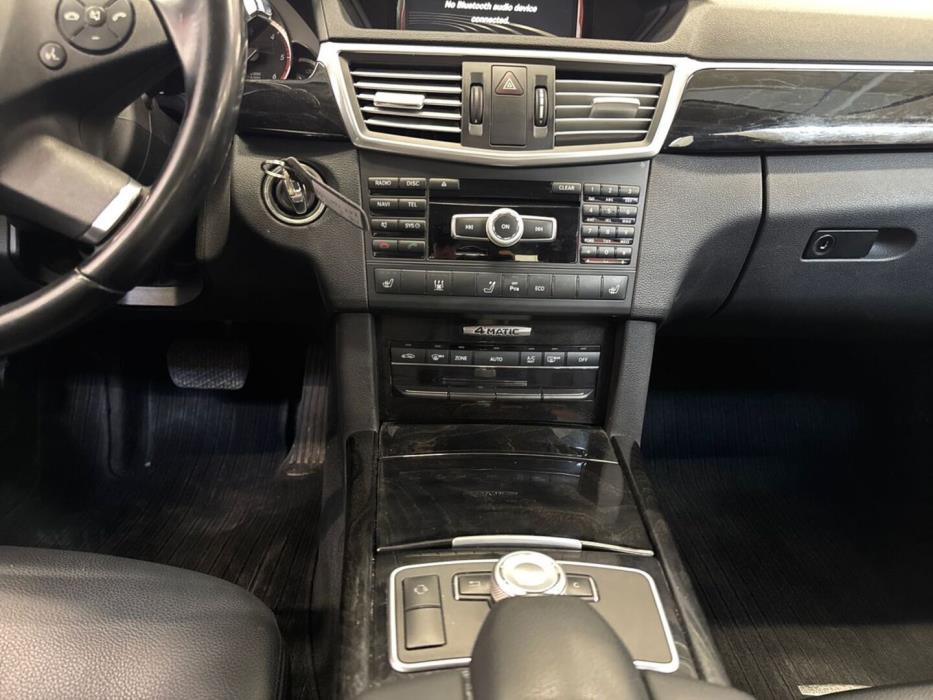 MERCEDES-BENZ E 2012