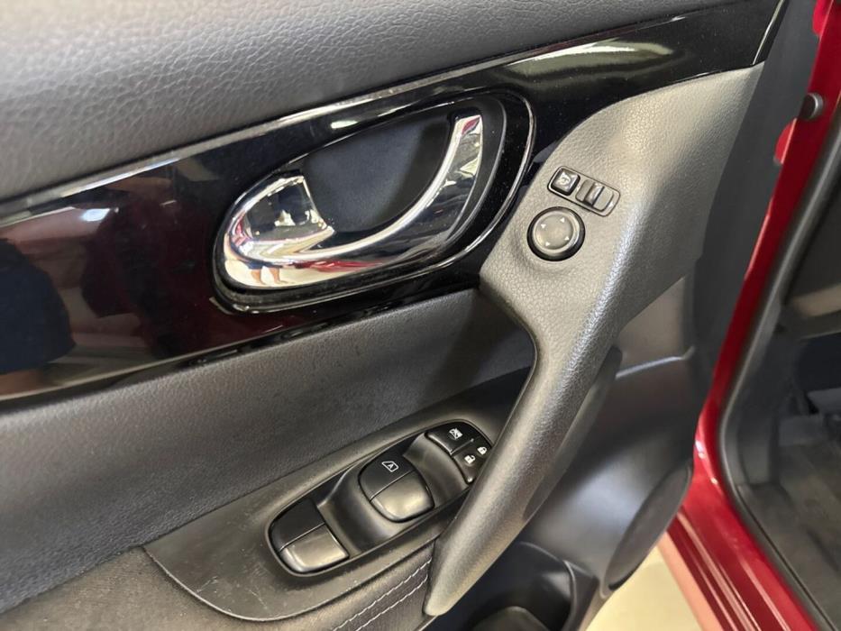 NISSAN Qashqai 2017