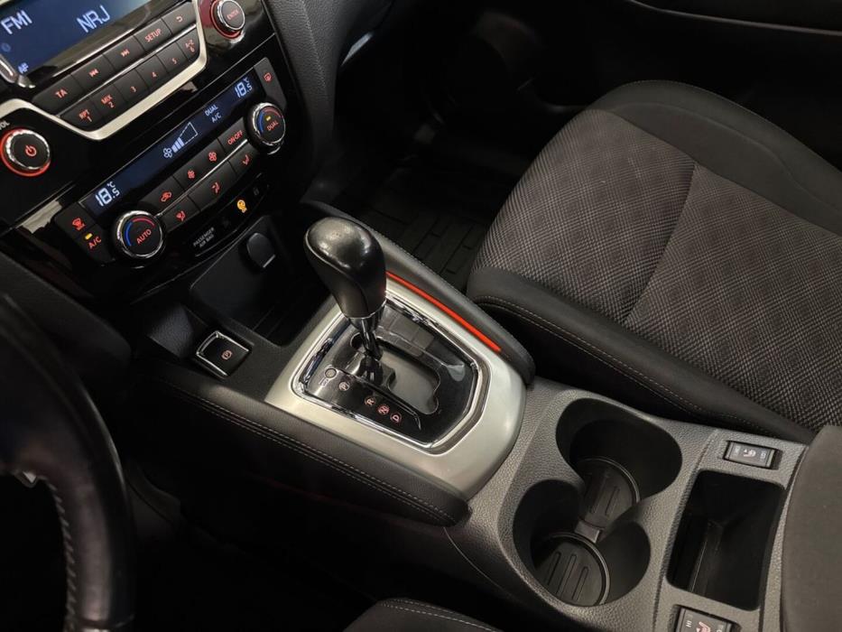 NISSAN Qashqai 2017