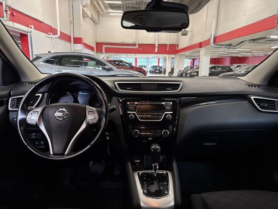 NISSAN Qashqai 2017