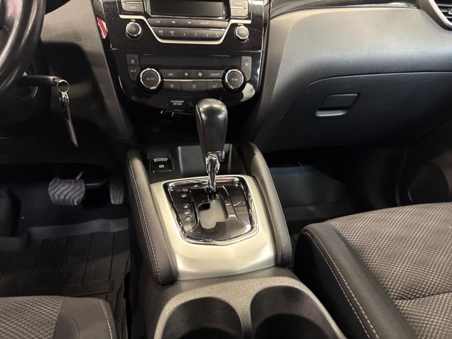 NISSAN Qashqai 2017