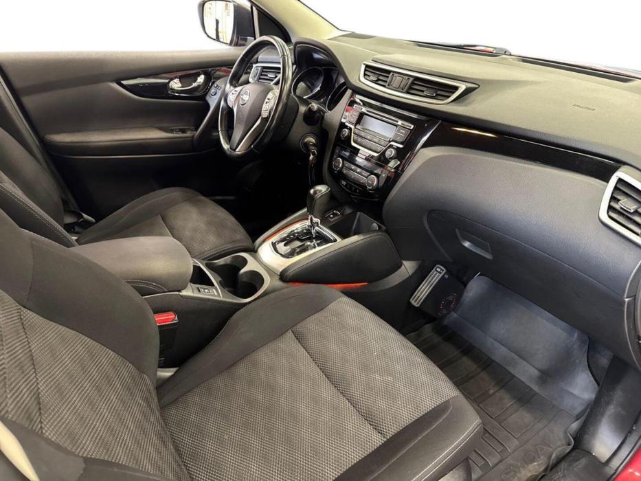 NISSAN Qashqai 2017
