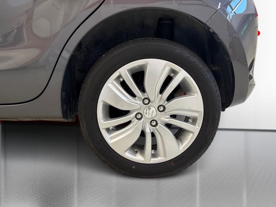 SUZUKI Swift 2017