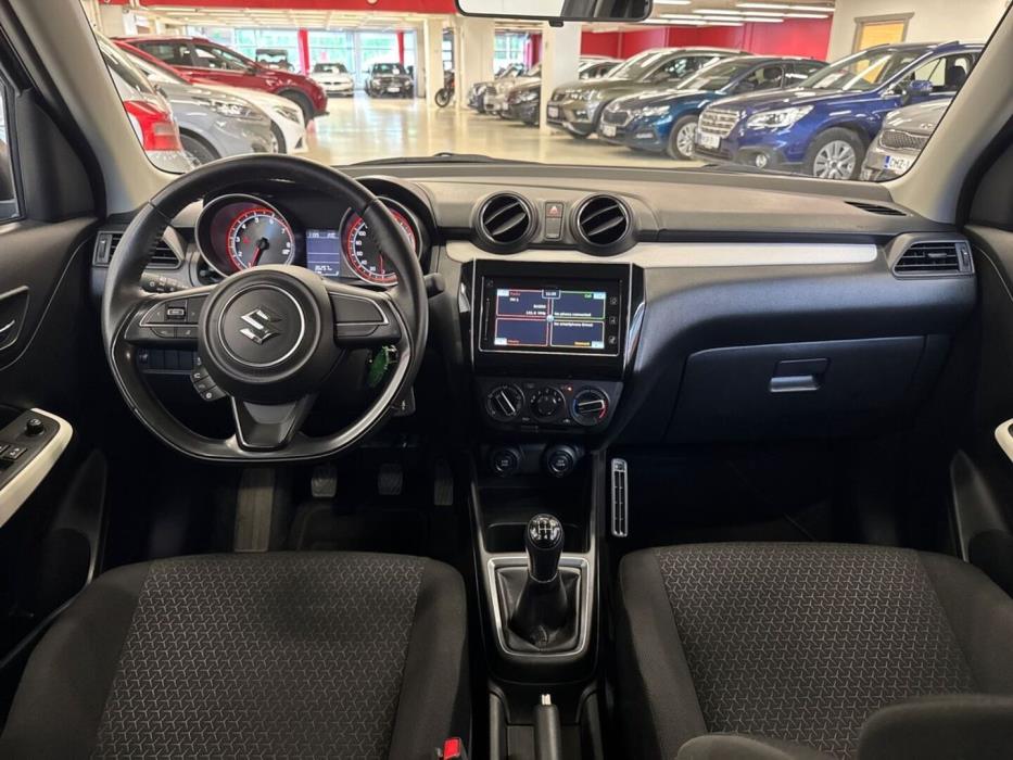 SUZUKI Swift 2017