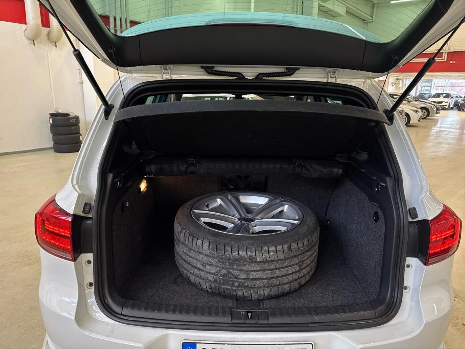 VOLKSWAGEN Tiguan 2014