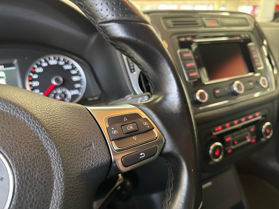 VOLKSWAGEN Tiguan 2014