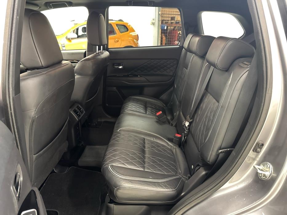 MITSUBISHI Outlander PHEV 2018