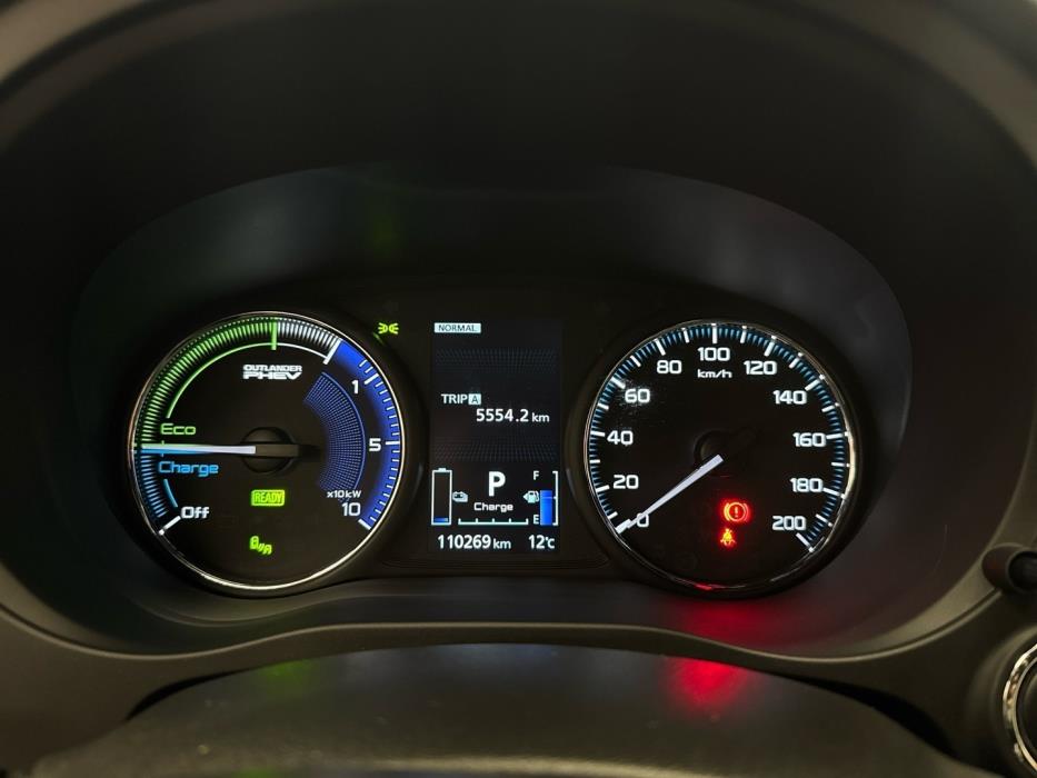 MITSUBISHI Outlander PHEV 2018