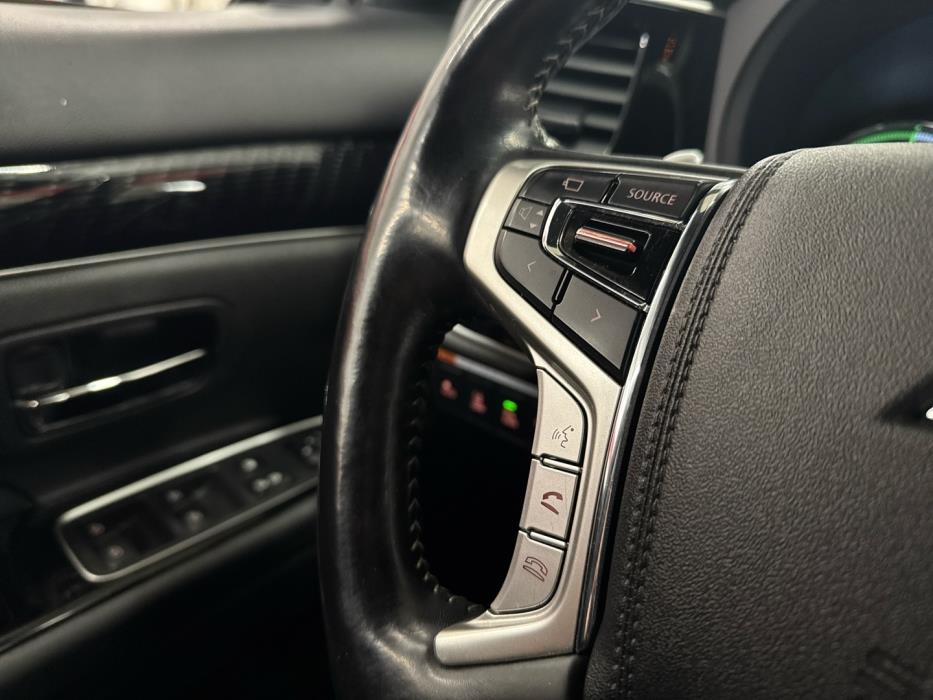 MITSUBISHI Outlander PHEV 2018