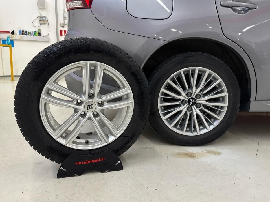 MITSUBISHI Outlander PHEV 2018