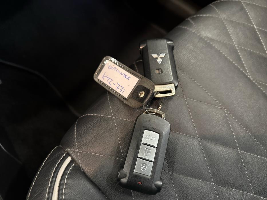 MITSUBISHI Outlander PHEV 2018