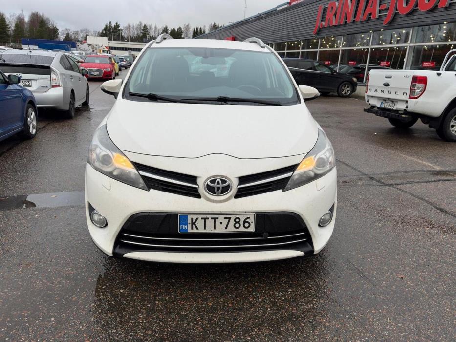 TOYOTA Verso 2016