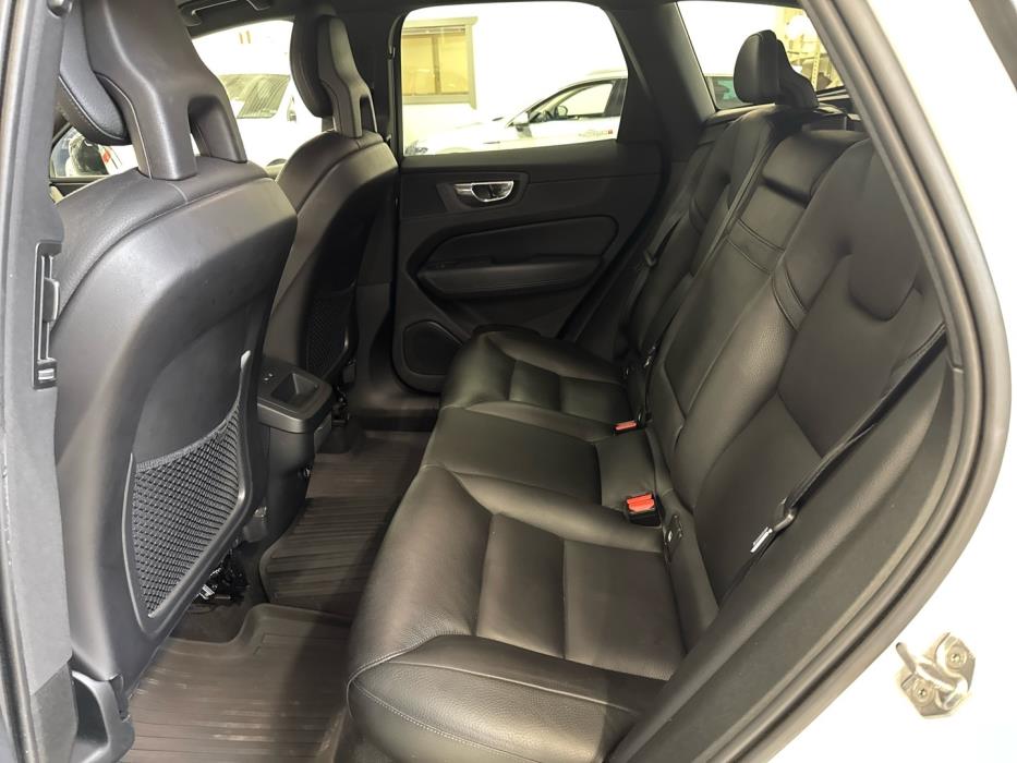 VOLVO XC60 2018