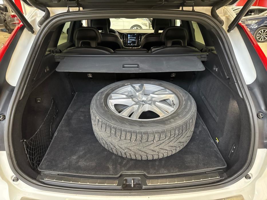 VOLVO XC60 2018