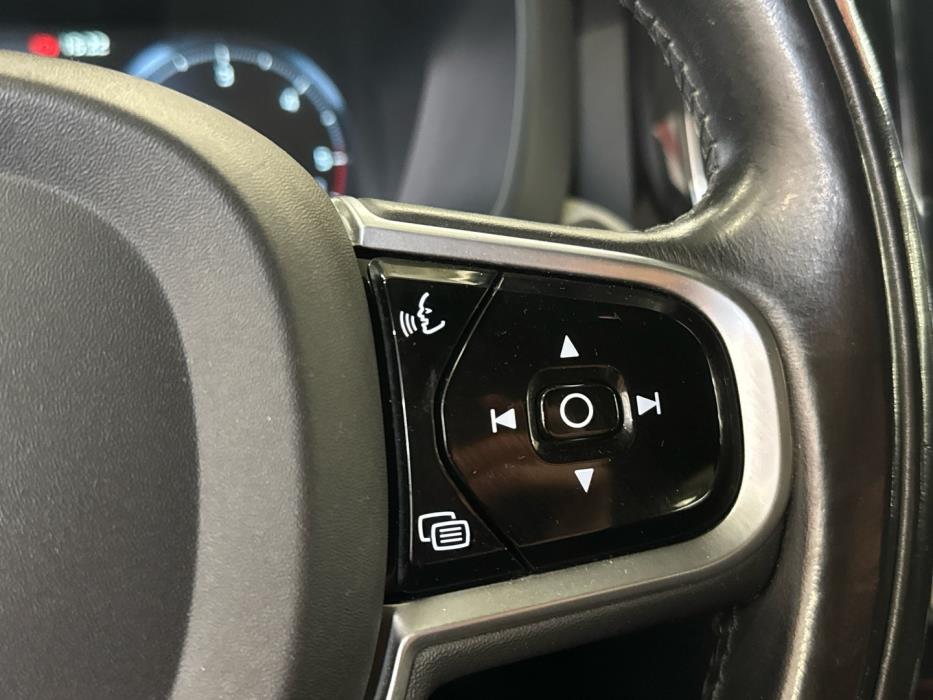 VOLVO XC60 2018