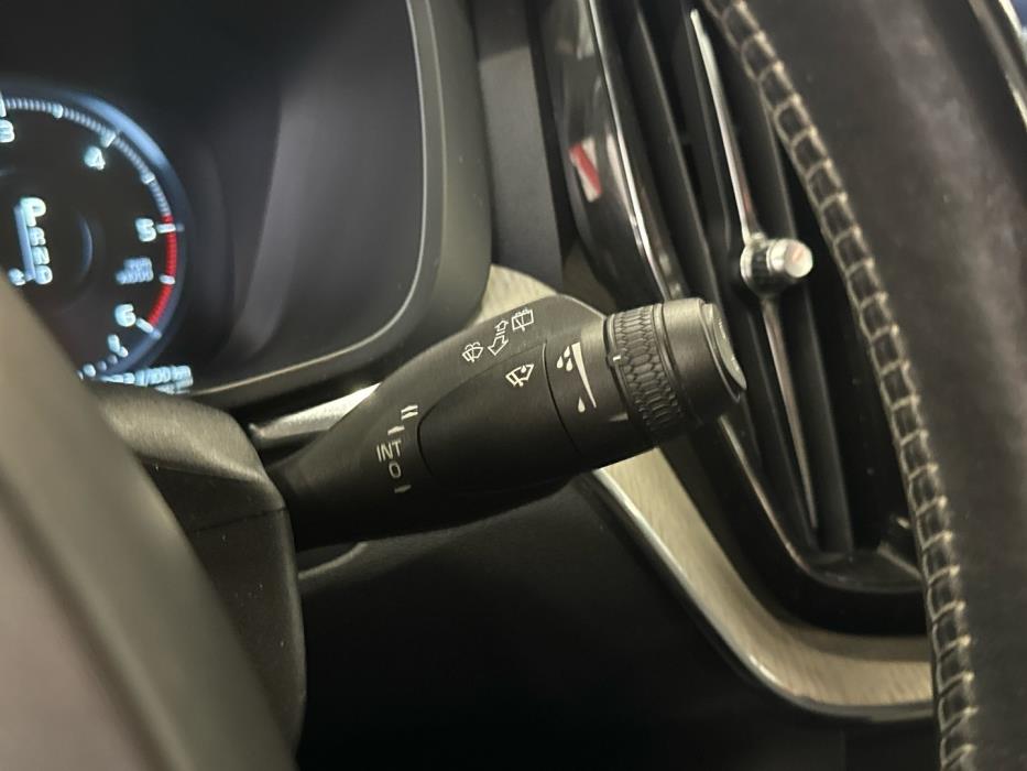 VOLVO XC60 2018