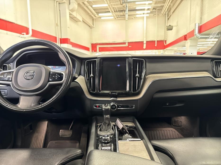 VOLVO XC60 2018
