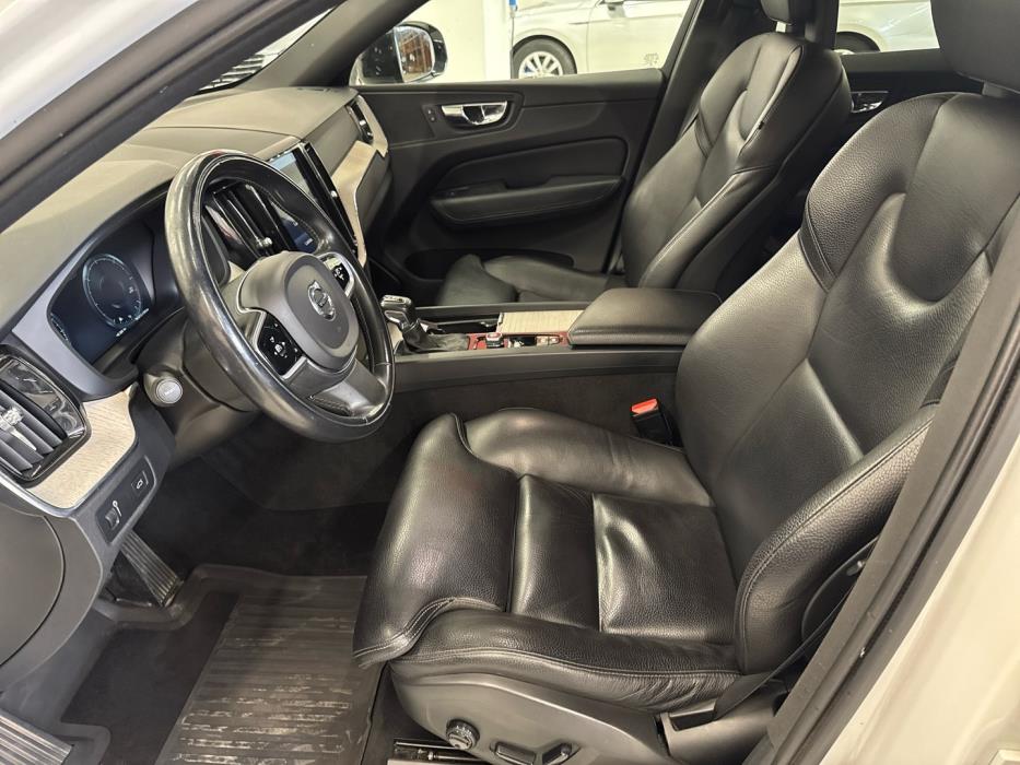 VOLVO XC60 2018