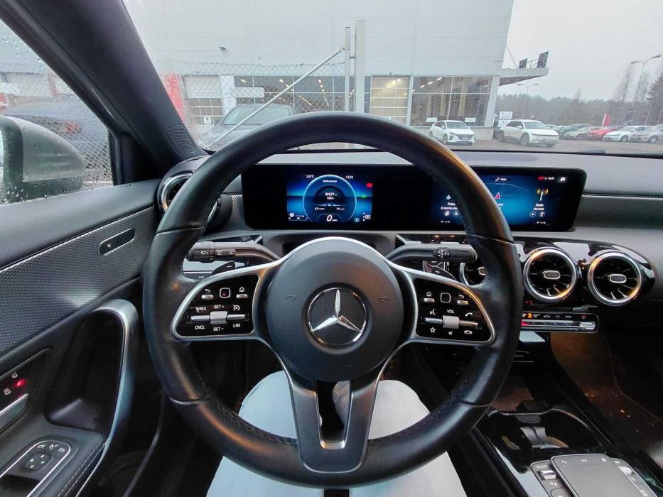 MERCEDES-BENZ A 2021