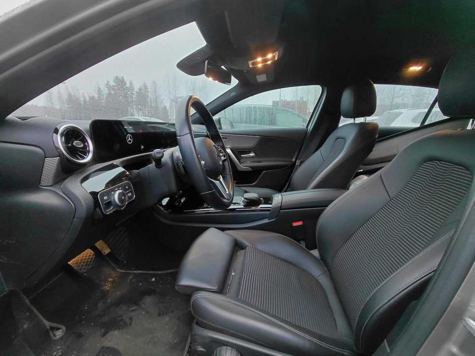 MERCEDES-BENZ A 2021