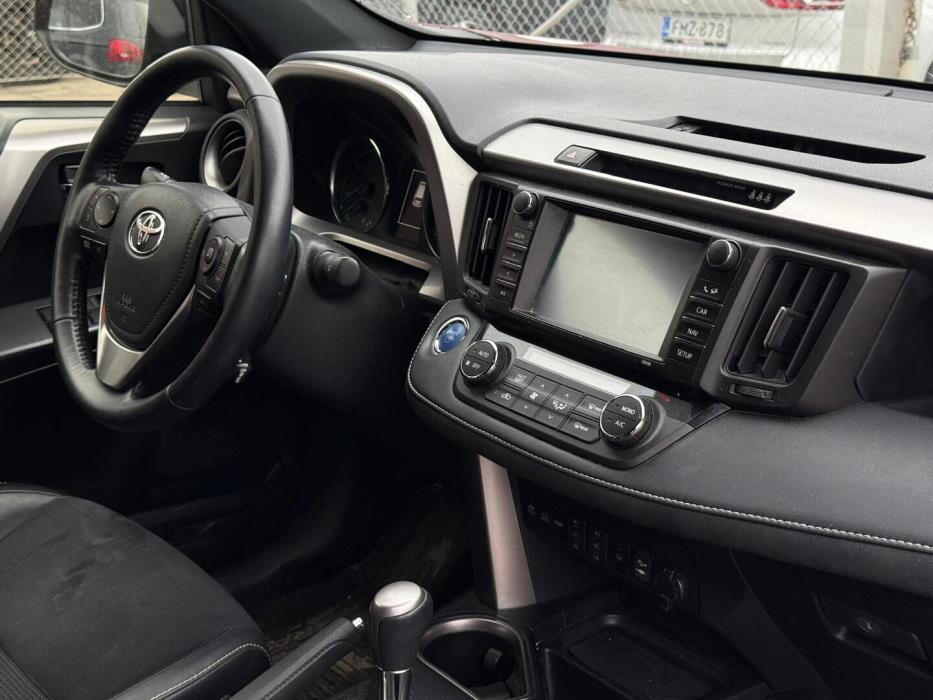 TOYOTA RAV4 2018