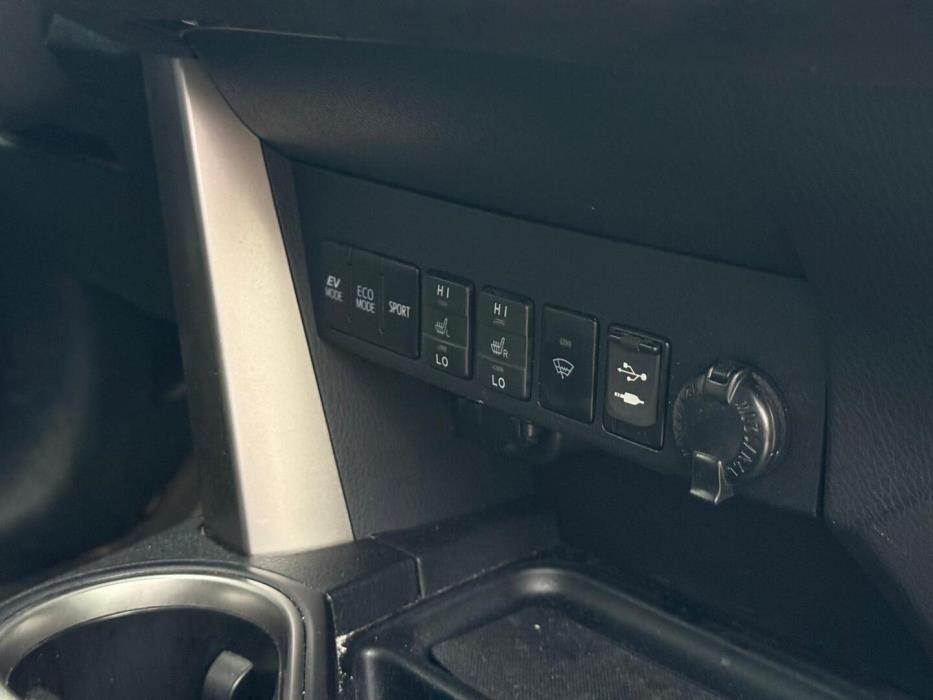 TOYOTA RAV4 2018