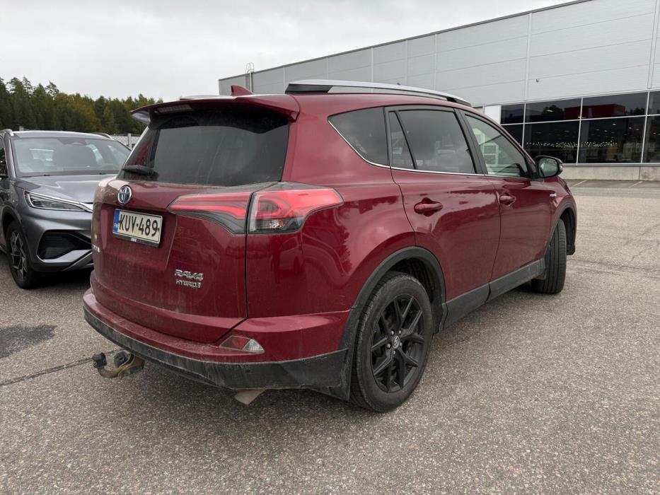 TOYOTA RAV4 2018