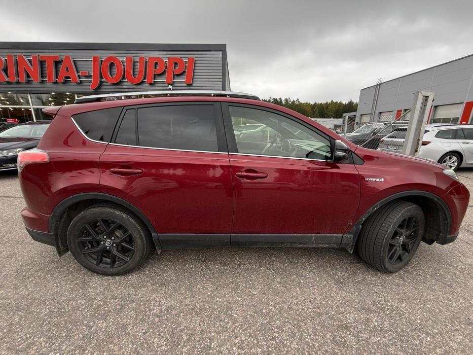 TOYOTA RAV4 2018