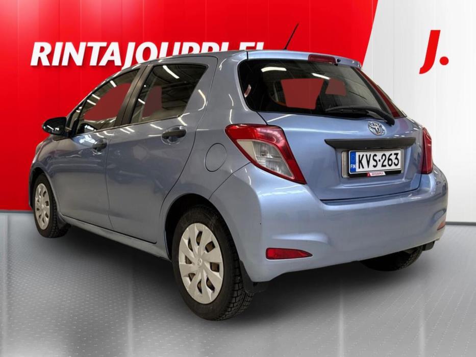TOYOTA Yaris 2012